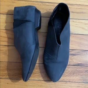 🌚 Jeffery Campbell booties